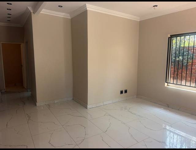 2 BEDROOM PROPERTY TO RENT IN DIE WILGERS